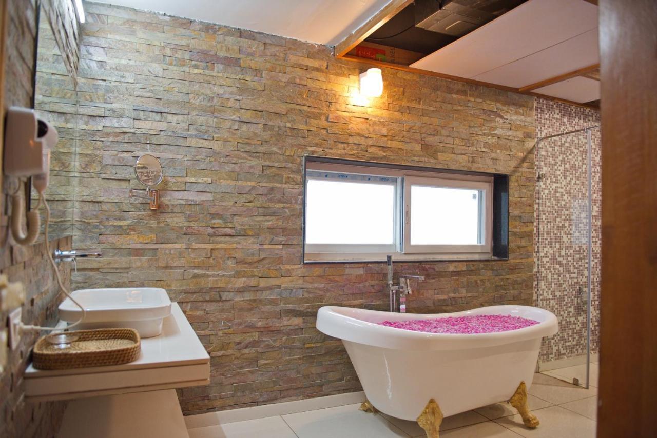 Wild Rose Resort & Spa Pushkar Exterior foto